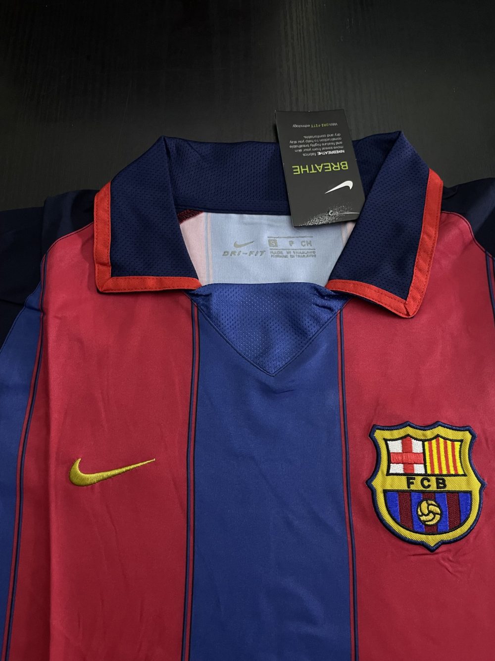 FC BARCELONE JERSEY 2003-04 – Image 3