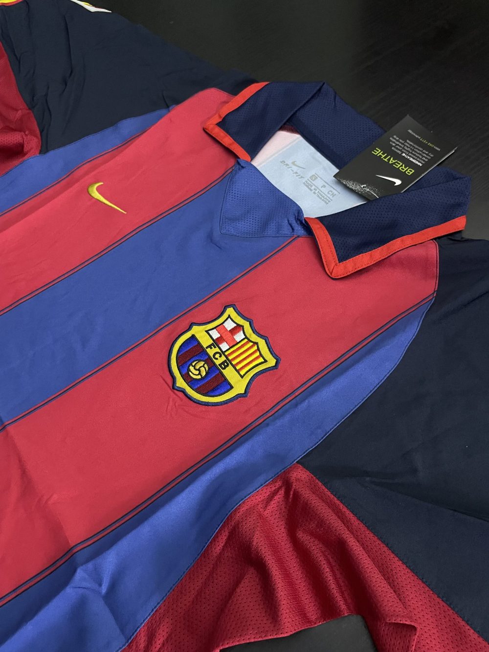 FC BARCELONE JERSEY 2003-04 – Image 4