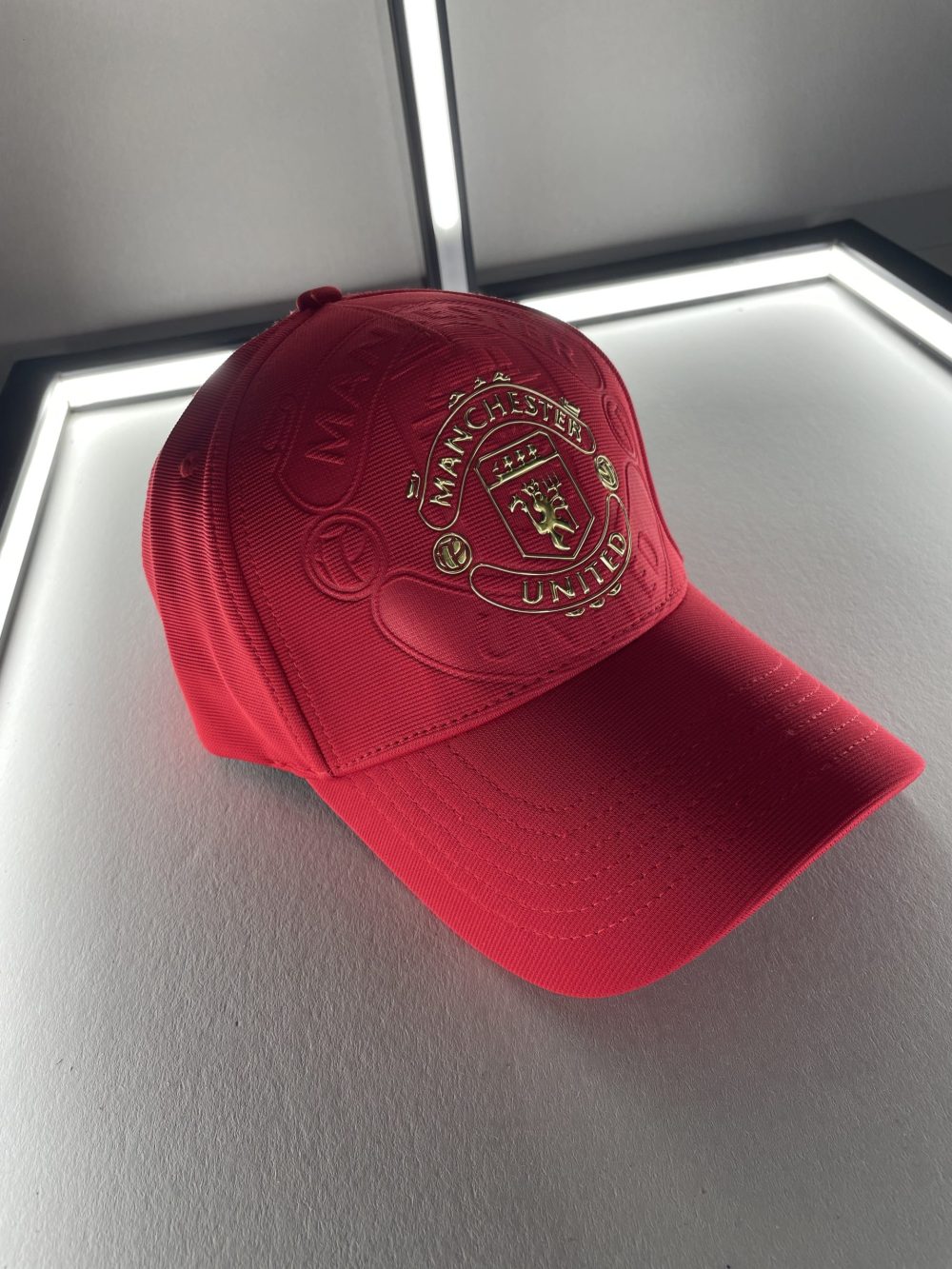 CAP MAN UNITED - RED GOLD