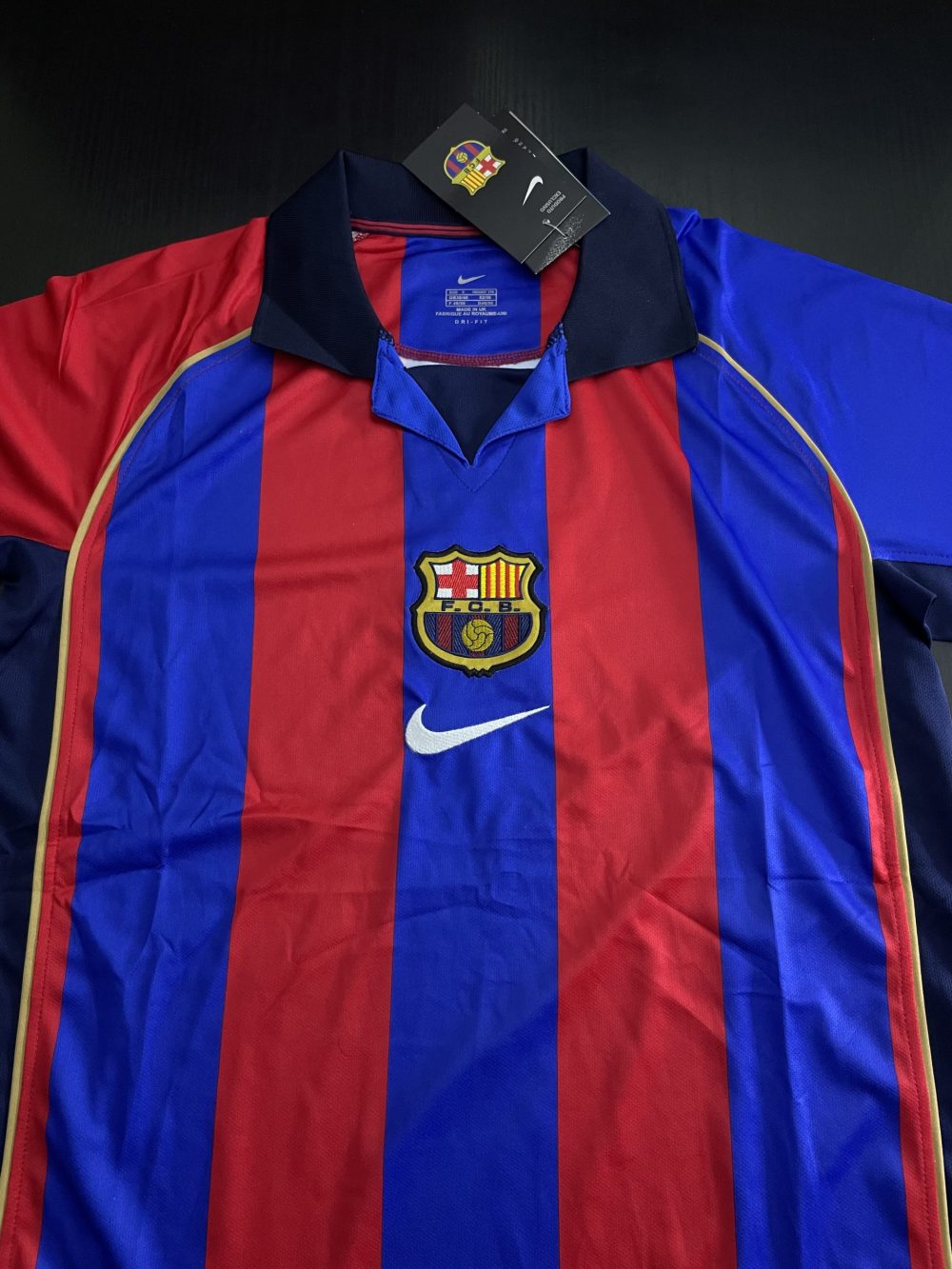 FC BARCELONE JERSEY 2001-02 – Image 2