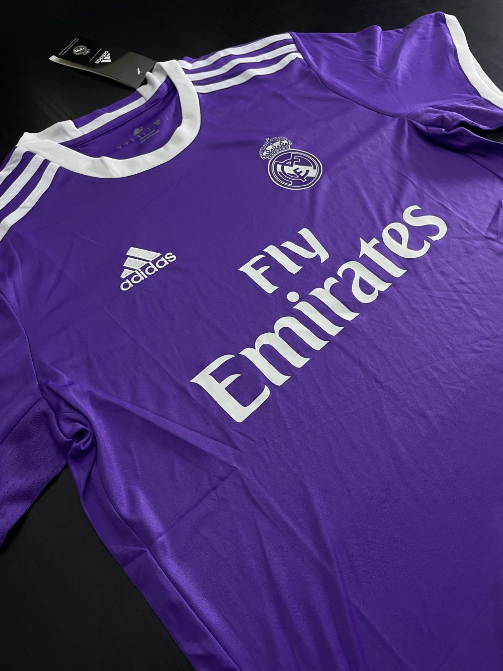 REAL MADRID JERSEY 2016-17 – Image 4