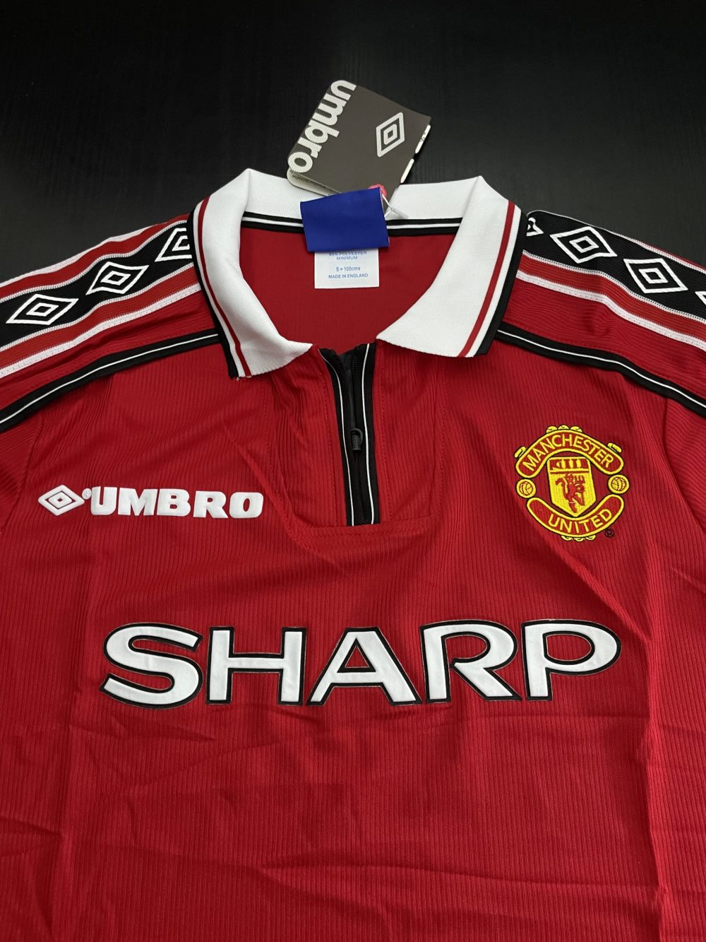 MAN UNITED JERSEY 1998-99 – Image 2