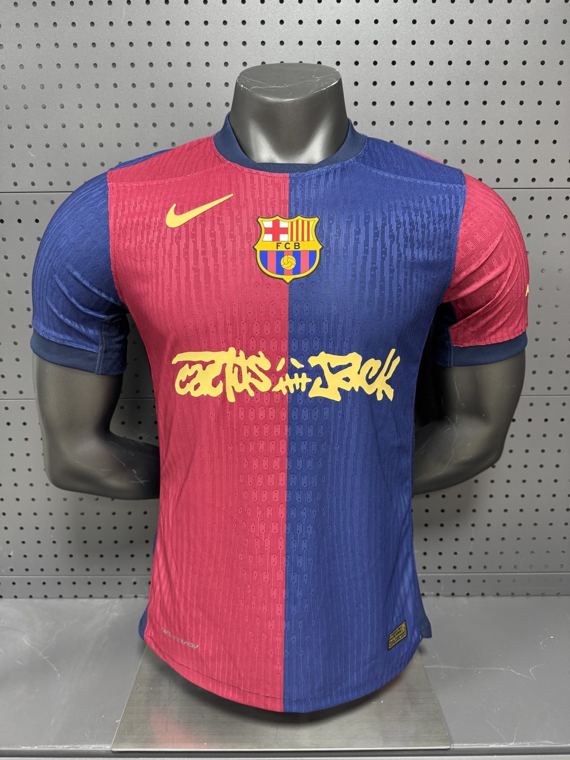 Maillot Travis Scott X FC Barcelone - Édition Limitée Nike - Taille XL - N° 1383/1899