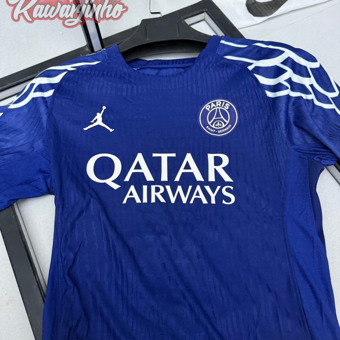 Paris Saint Germain x Jordan Fourth kit
