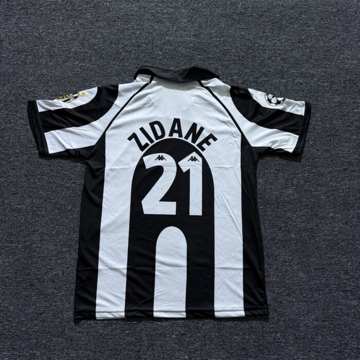 Juventus Home Kit 1998 - Zidane 21