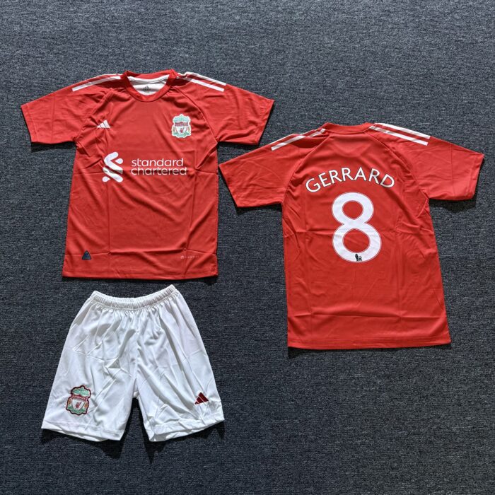 Tenue Liverpool Gerrard 8