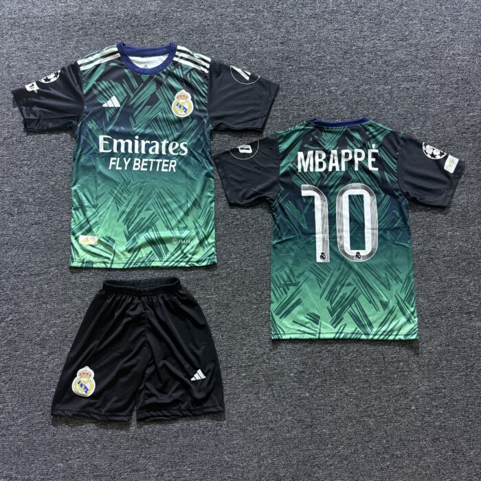 Tenue Real Madrid Edition 2026-27 - Mbappe 10 Turquoise