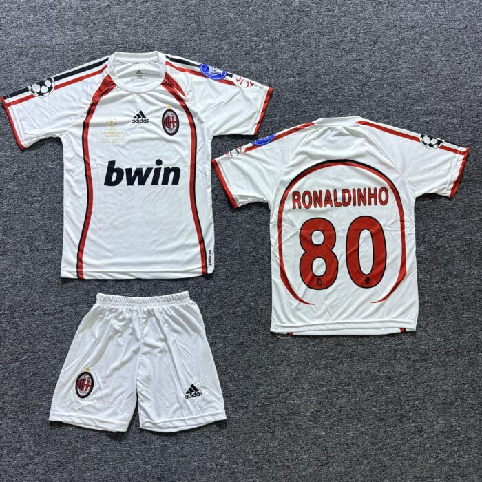 Tenue Milan Away 2007-08 - Ronaldinho 80